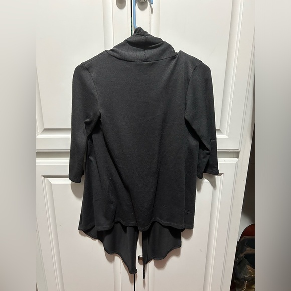 Gray cardigan. 3/4 length sleeves. - Picture 3 of 3